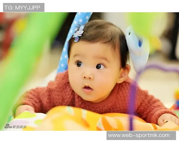 亚姆卡姆回传失误险酿乌龙方镜淇及时解围无奈摊手显紧张气氛